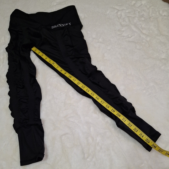 Skinnify Ruched Black High-Waisted Resistance Band Leggings   Women Size Medium - Picture 15 of 16